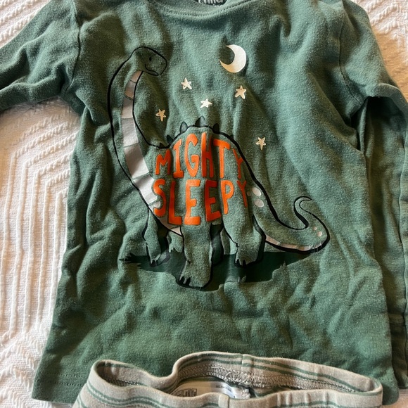 Kids‎ Dinosaur and Plaid Pajama Set size 3T - Picture 2 of 5